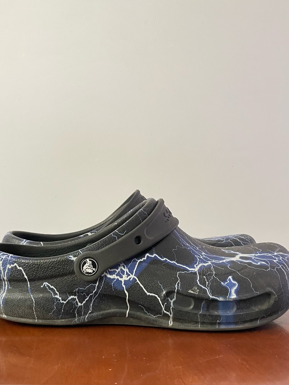 Crocs Bistro Graphic Work Clogs | US 12
